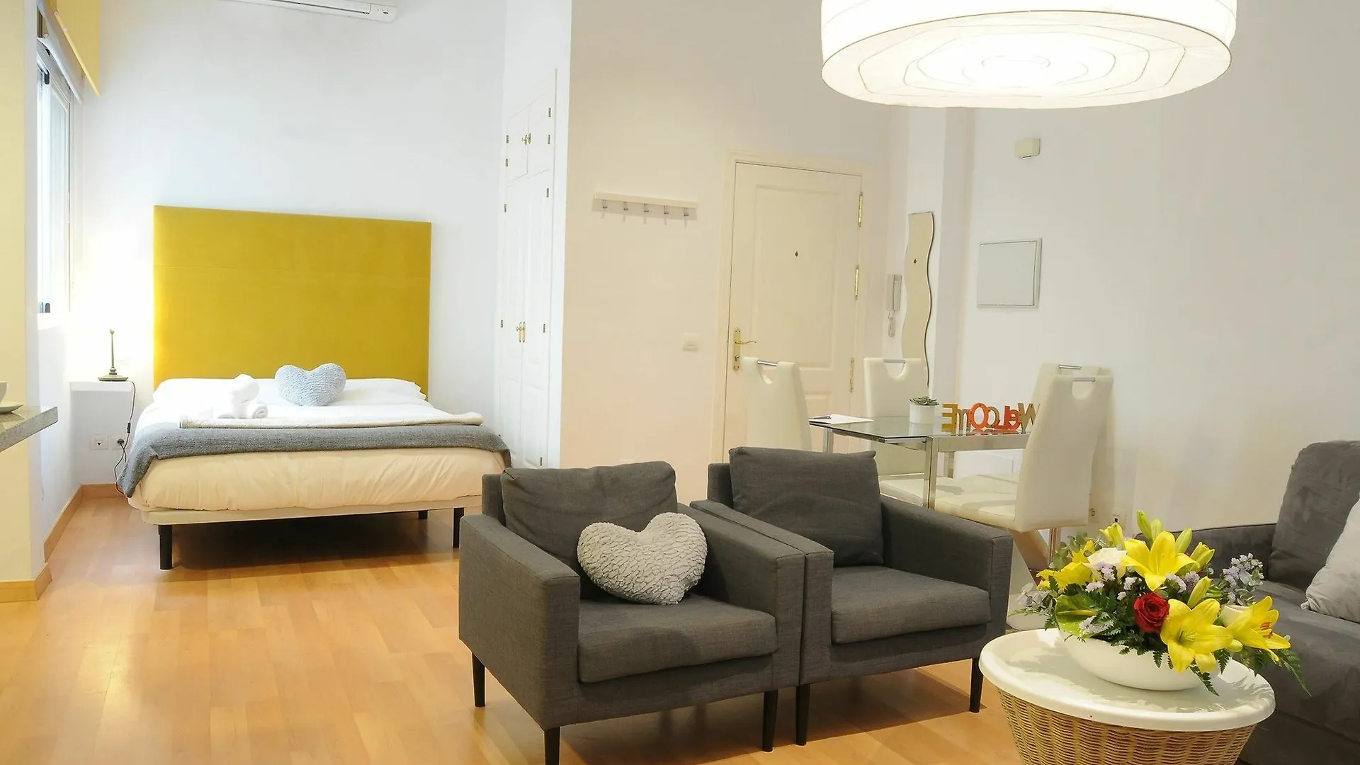 Apartment Plaza De Felix Saenz City Center Malaga Spain